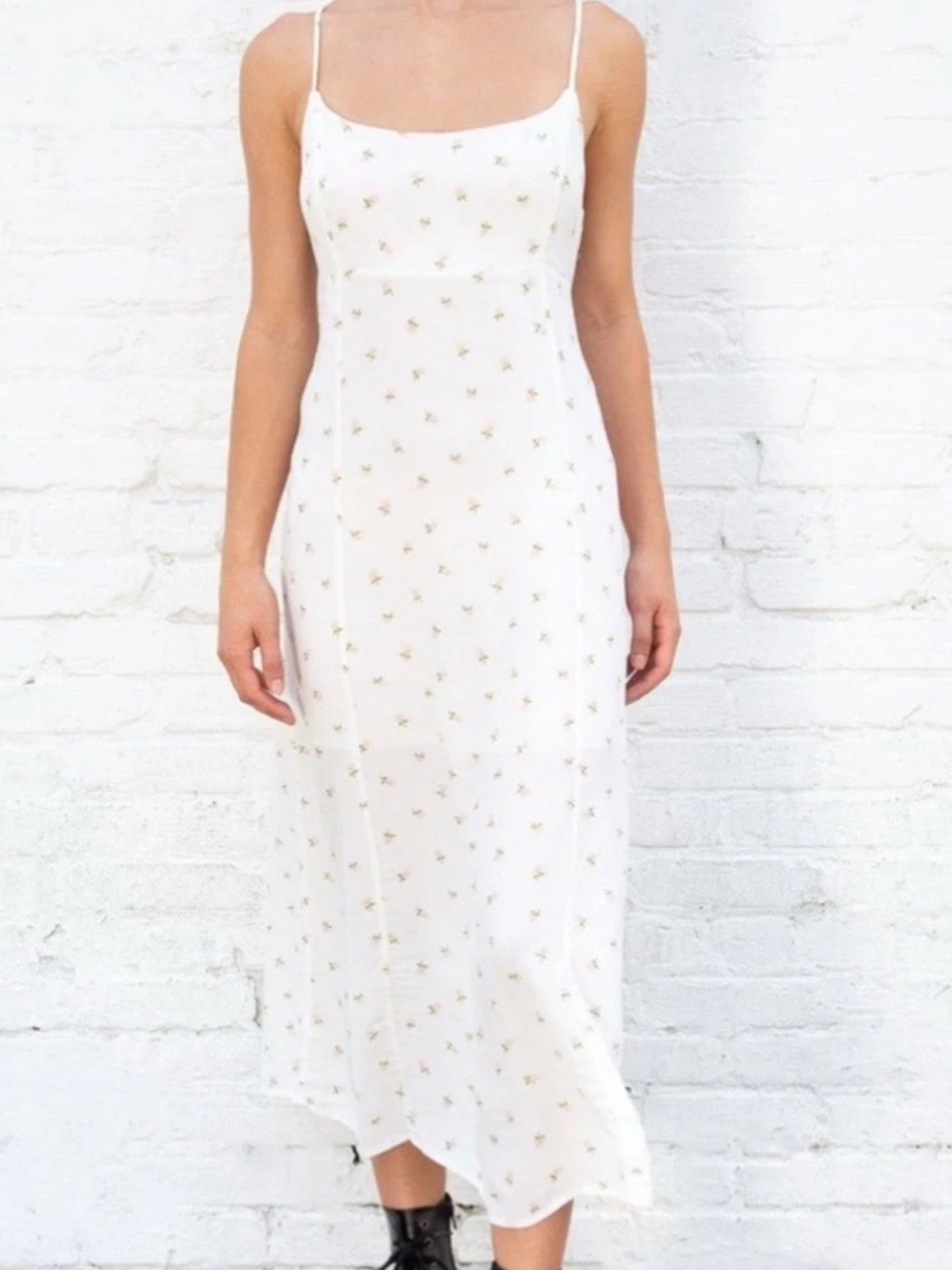 BRANDY MELVILLE WHITE MAXI DRESS WITH PINK FLOWERS
